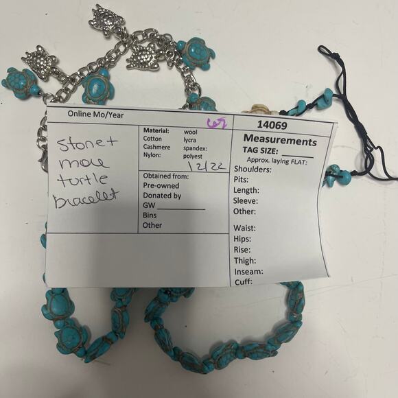 Set of 4 simple stretch bracelets turquoise dyed stone chip southwestern - Picture 6 of 6